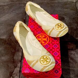 Tory Burch ballet slipper size 6.5 color gold/white